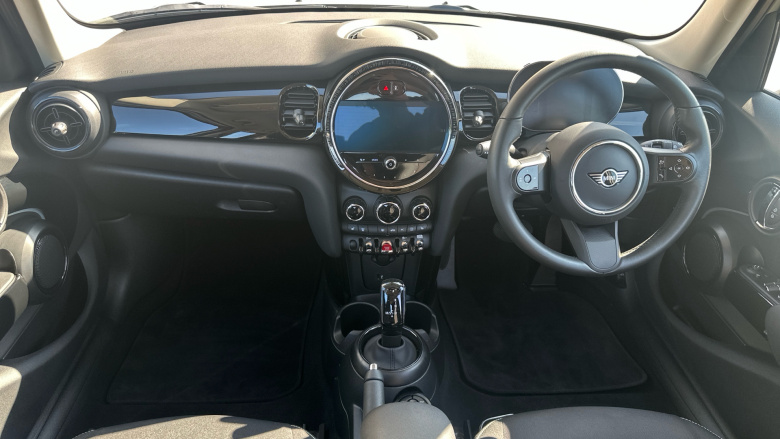 MINI Hatchback 1.5 Cooper Classic Premium 5dr Auto Petrol Hatchback